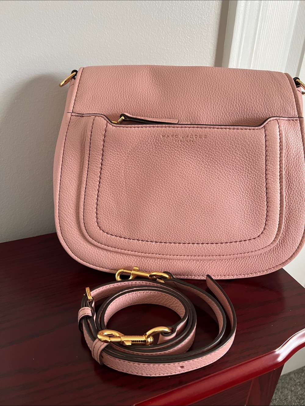 Marc Jacobs New York Blush Pink Pebbled Leather Crossbody with Gold Hardware - Picture 1 of 16